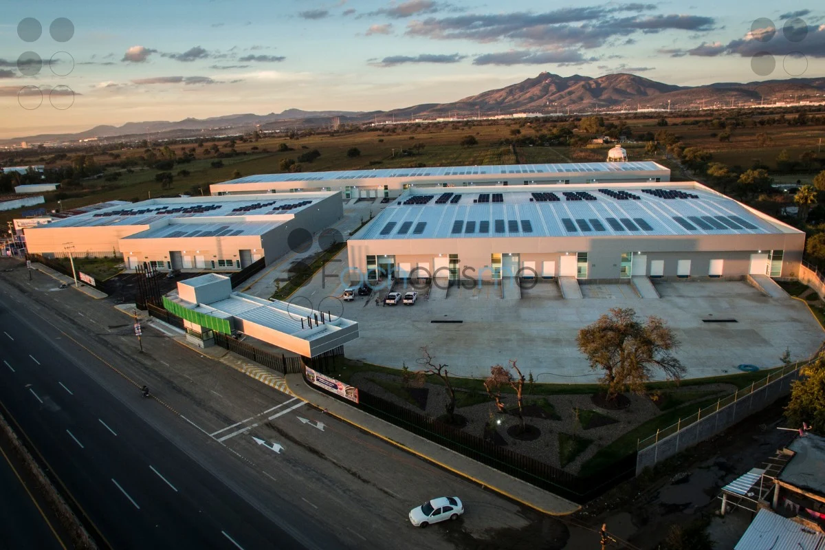 Eco Global Park - Complejo industrial con paneles solares en Silao
